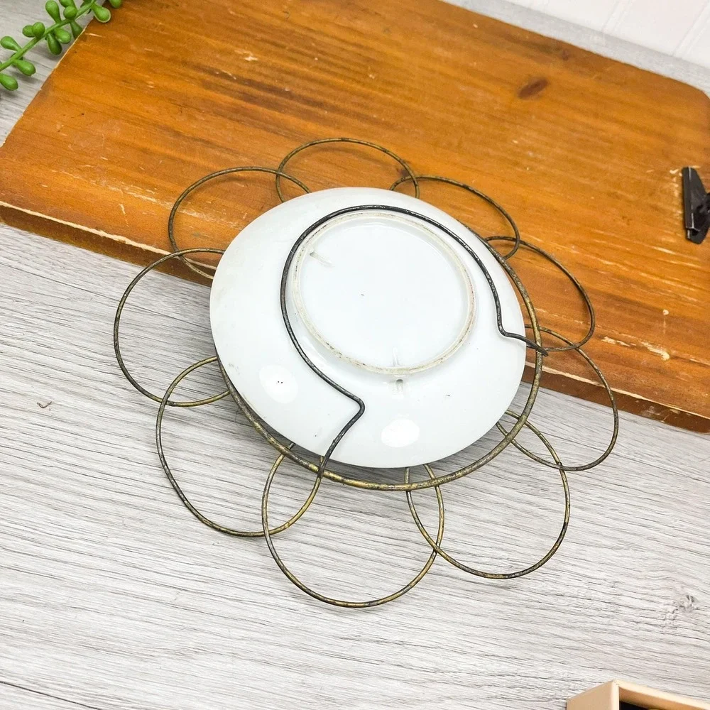 Vintage Bird Plate with Metal Hanger Set‎ of 2: Hand-Painted Ceramic Display